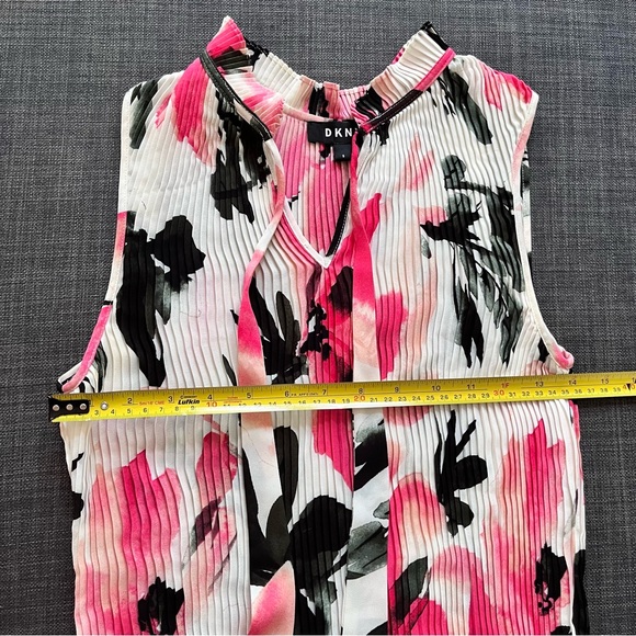 DKNY Floral-Print Pleated Tie-Neck Blouse in White and Pink, Small, Brand new - Picture 16 of 17